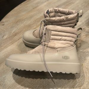 UGG winter boots mens 9